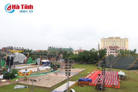 "Tiếng thơ ai động đất trời"... ảnh 6