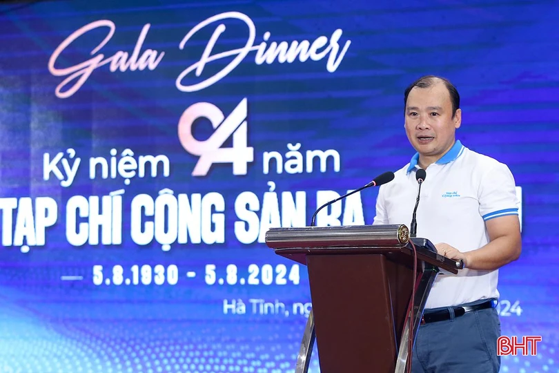 Tổng Biên tập Tạp chí Cộng sản Lê Hải Bình cảm ơn tình cảm tỉnh Hà Tĩnh.