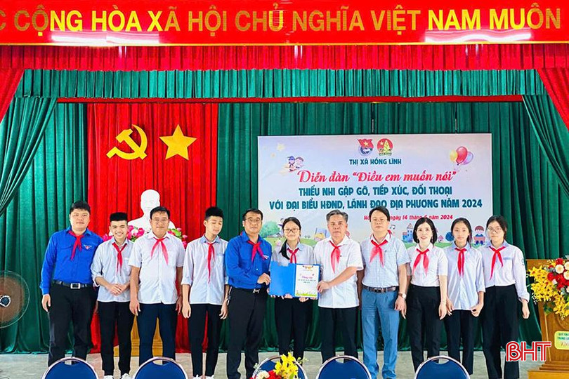 Tổ chức Diễn đàn "Điều em muốn nói" tại TX Hồng Lĩnh. az5759639197389_8630ac78bd91ba24142202cf3e1713bd.jpg
