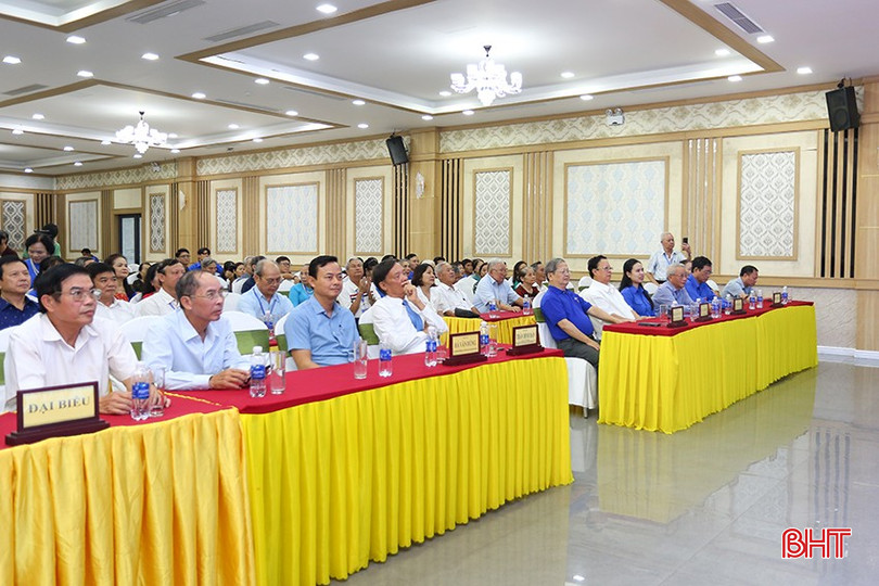 Đại biểu tham dự cuộc gặp mặt. aimg-2916-6266.jpg