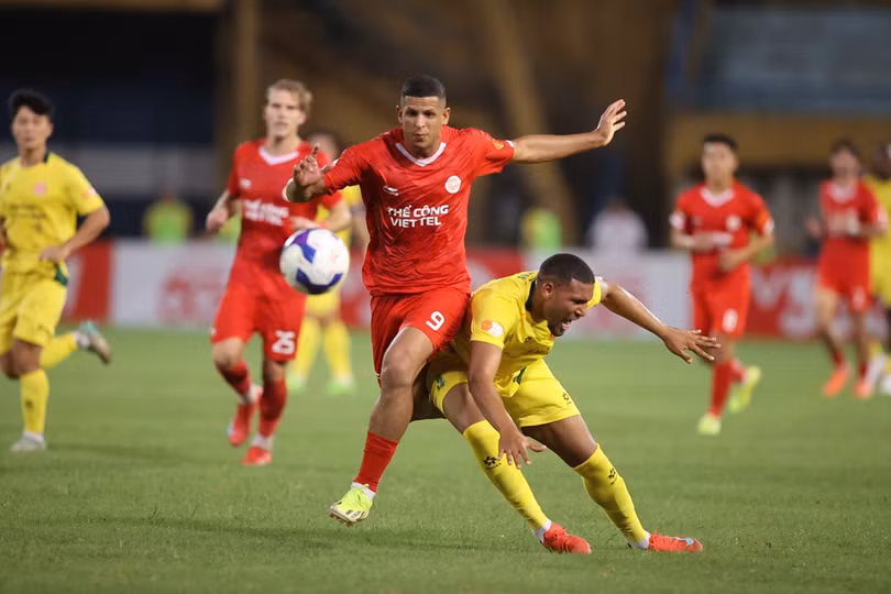 Các cầu thủ của Viettel, đặc biệt là các tân binh đang thi đấu rất ấn tượng. Ảnh: VPF.