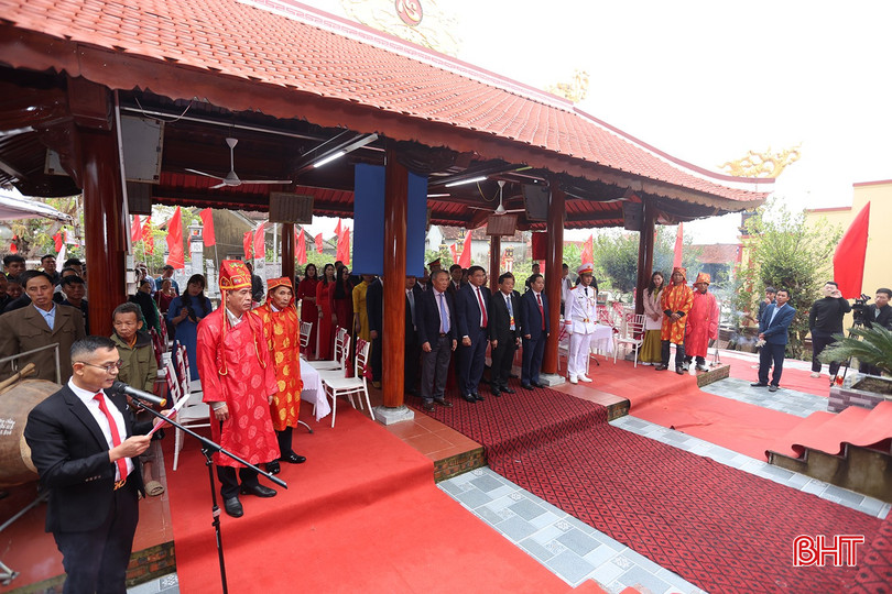 ប្រតិភូចូលរួមពិធី។ bqbht_br_aimg-2352.jpg