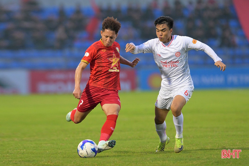 Hồng Lĩnh Hà Tĩnh tiếp đón Thể Công - Viettel trong khuôn khổ vòng 18 V.League 2024/25. bqbht_br_az9a-5696.jpg