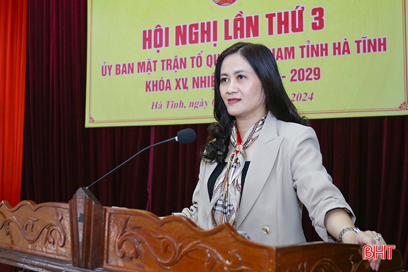Phó Chủ tịch Ủy ban MTTQ tỉnh Phạm Thị Thu Hà thông tin một số nội dung chính về kết quả Đại hội đại biểu toàn quốc Mặt trận Tổ quốc Việt Nam lần thứ X. bqbht_br_aimg-5585.jpg