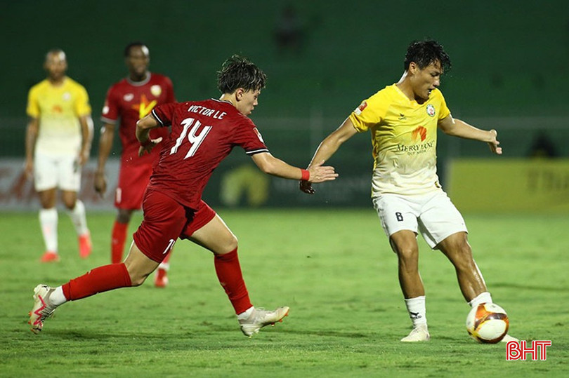 Với phong độ hiện tại, Hồng Lĩnh Hà Tĩnh tự tin tiếp đón Quy Nhơn Bình Định. Với phong độ hiện tại, Hồng Lĩnh Hà Tĩnh tự tin tiếp đón Quy Nhơn Bình Định.