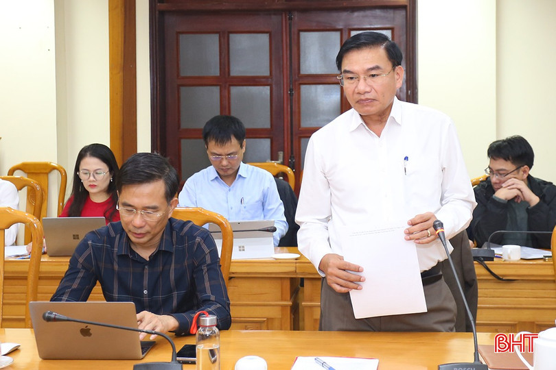 Phó Giám đốc Sở VH-TT&DL tỉnh Hà Tĩnh Trần Xuân Lương báo cáo tiến độ chuẩn bị tổ chức Festival và công tác phối hợp giữa 2 tỉnh Nghệ An, Hà Tĩnh. bqbht_br_aimg-5468.jpg