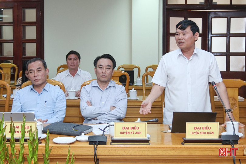 Lãnh đạo huyện Nghi Xuân kiến nghị một số vấn đề trong phát triển du lịch trên địa bàn. bqbht_br_aimg-7861.jpg