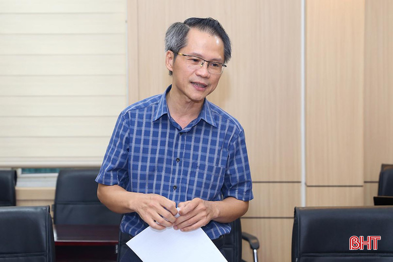 Phó Trưởng ban Tuyên giáo Tỉnh ủy Lê Văn Khánh phát biểu ý kiến tại hội nghị. aIMG_8492.jpg