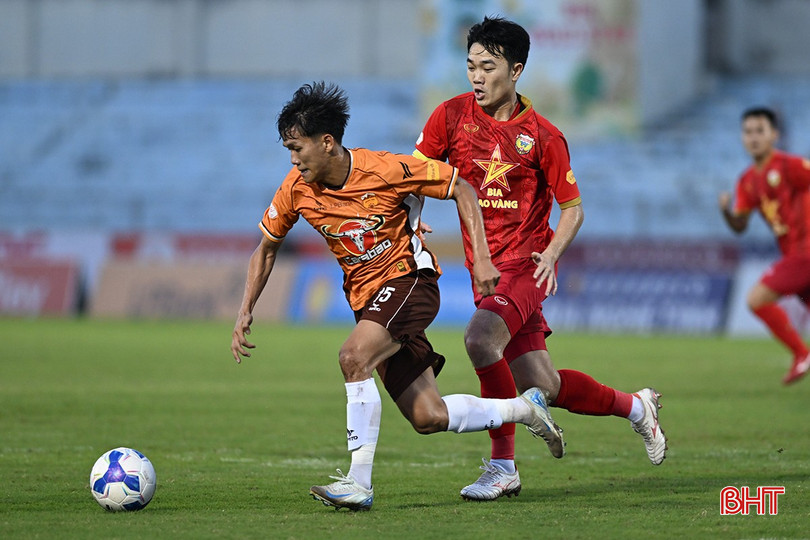 Hồng Lĩnh Hà Tĩnh sẽ có chuyến làm khách trên sân của Hoàng Anh Gia Lai trong khuôn khổ vòng 19 V.League 2024/25 vào lúc 17h ngày 18/4. bqbht_br_az9a-1691.jpg