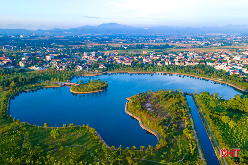 Prioritní infrastrukturní projekt pro adaptaci na změnu klimatu přispívá k budování moderní, ekologicky šetrné a vůči katastrofám bezpečné centrální městské oblasti v Ha Tinh. bqbht_br_adji-0406-copy.jpg
