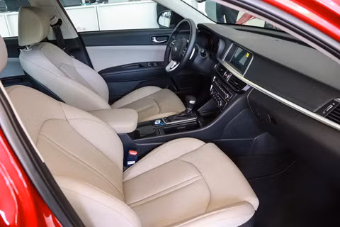 Kia Optima 2019 xuất hiện tại đại lý, bản cao cấp tăng giá 20 triệu