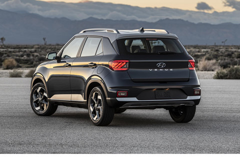 Hyundai Venue chính thức ra mắt, nhỏ hơn và rẻ hơn Kona