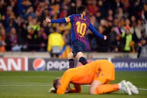 Messi lại gieo ác mộng cho Quỷ đỏ, Ronaldo không “gánh” nổi Juventus