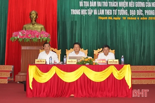 Thạch Hà vinh danh 30 điển hình học tập và làm theo gương Bác