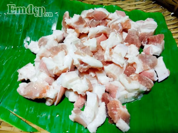 Thịt kho mắm ruốc béo ngậy, đậm đà ngon cơm vô cùng