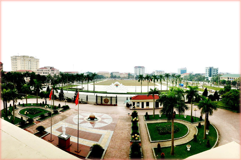 Phó Thủ tướng Vương Đình Huệ cắt băng khánh thành Quảng trường TP Hà Tĩnh ảnh 4 Phó Thủ tướng Vương Đình Huệ cắt băng khánh thành Quảng trường TP Hà Tĩnh
