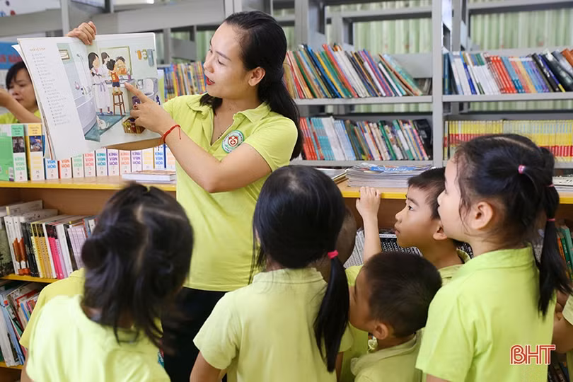 Trải nghiệm đọc sách tại Thư viện Hà Tĩnh của trẻ mầm non Trí Đức