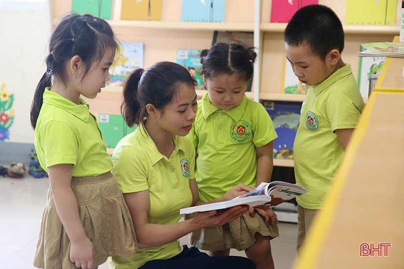 Trải nghiệm đọc sách tại Thư viện Hà Tĩnh của trẻ mầm non Trí Đức