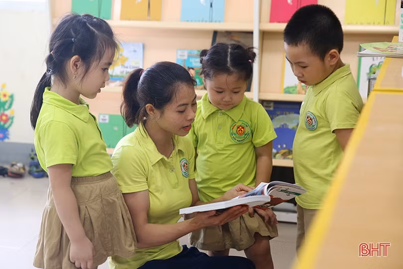 Trải nghiệm đọc sách tại Thư viện Hà Tĩnh của trẻ mầm non Trí Đức