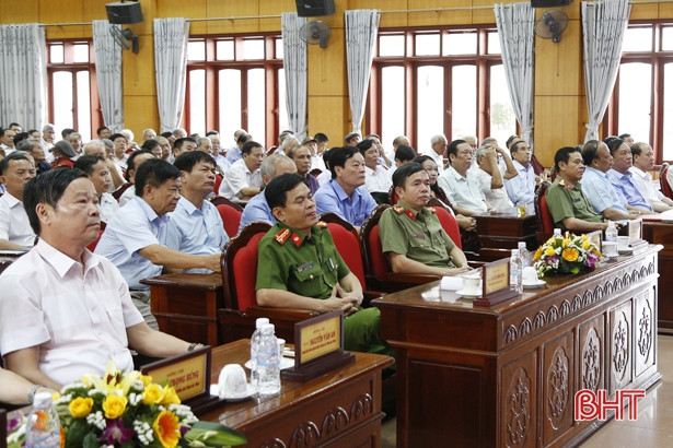 Gặp mặt lãnh đạo, chỉ huy Công an Hà Tĩnh các thời kỳ