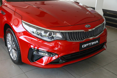 Kia Optima 2019 xuất hiện tại đại lý, bản cao cấp tăng giá 20 triệu ảnh 4 Kia Optima 2019 xuất hiện tại đại lý, bản cao cấp tăng giá 20 triệu