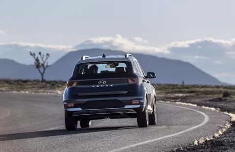 Hyundai Venue chính thức ra mắt, nhỏ hơn và rẻ hơn Kona