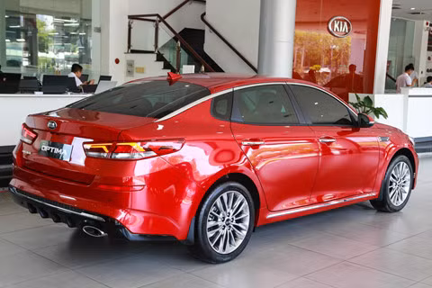 Kia Optima 2019 xuất hiện tại đại lý, bản cao cấp tăng giá 20 triệu