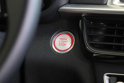 Kia Optima 2019 xuất hiện tại đại lý, bản cao cấp tăng giá 20 triệu ảnh 8 Kia Optima 2019 xuất hiện tại đại lý, bản cao cấp tăng giá 20 triệu