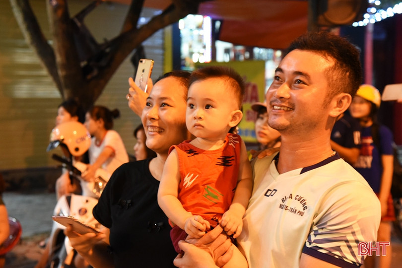 Rực rỡ màn pháo hoa mừng TP Hà Tĩnh được công nhận đô thị loại II