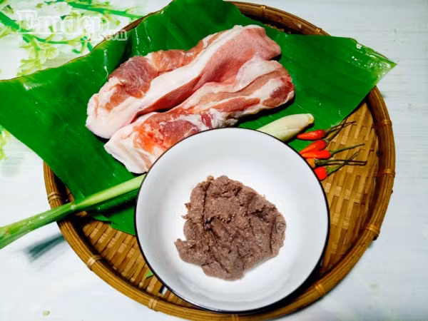 Thịt kho mắm ruốc béo ngậy, đậm đà ngon cơm vô cùng