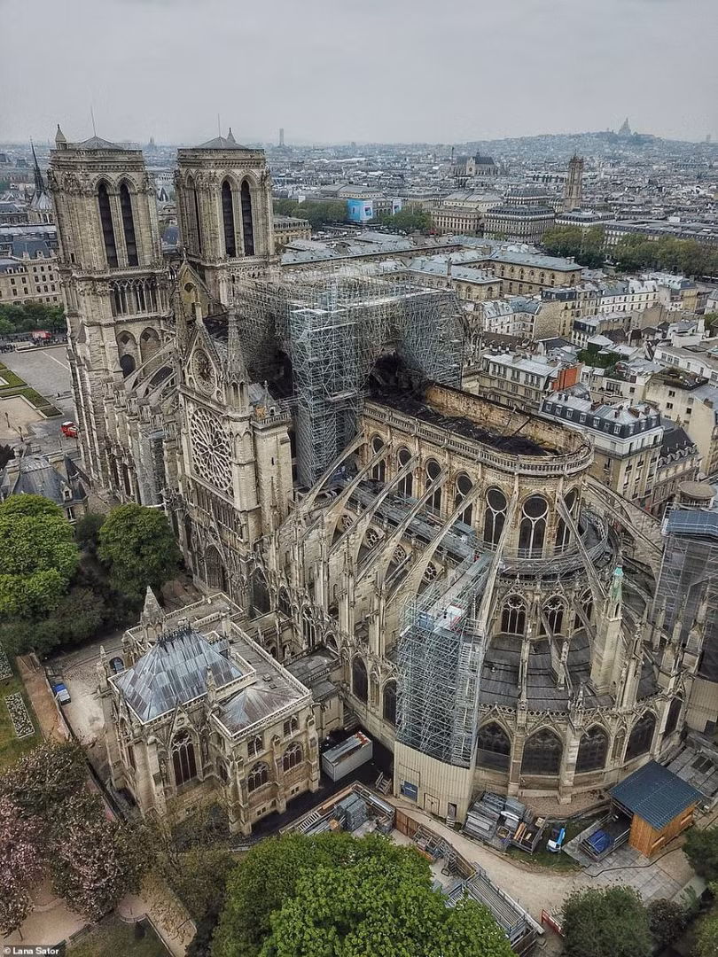 Làm thế nào để tái thiết một kiệt tác Gothic như Nhà thờ Đức Bà Paris?