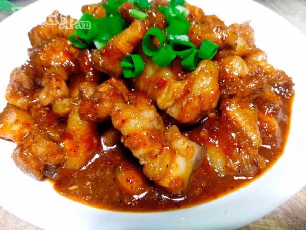 Thịt kho mắm ruốc béo ngậy, đậm đà ngon cơm vô cùng