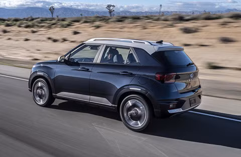 Hyundai Venue chính thức ra mắt, nhỏ hơn và rẻ hơn Kona