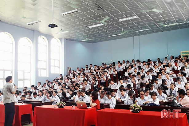 Đại học Hà Tĩnh tôn vinh văn hóa đọc thời kỳ 4.0