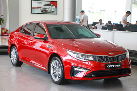Kia Optima 2019 xuất hiện tại đại lý, bản cao cấp tăng giá 20 triệu ảnh 1 Kia Optima 2019 xuất hiện tại đại lý, bản cao cấp tăng giá 20 triệu