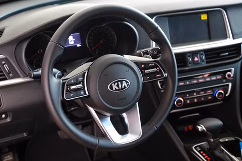 Kia Optima 2019 xuất hiện tại đại lý, bản cao cấp tăng giá 20 triệu