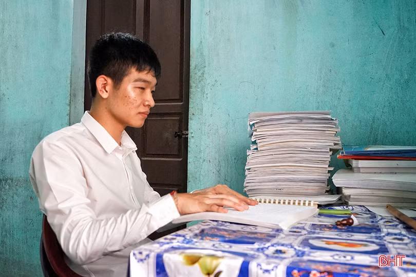 Cậu học trò mù và câu chuyện khát vọng