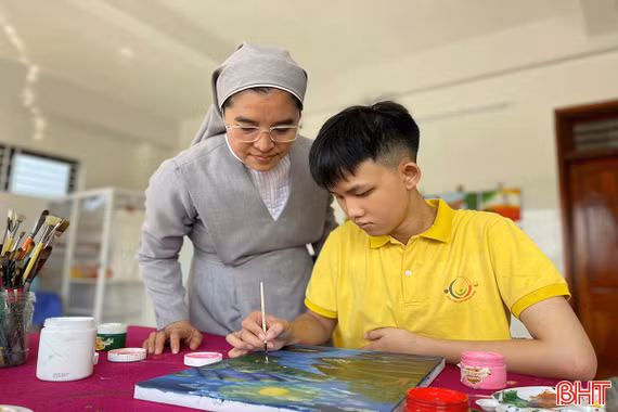 Vượt lên khiếm khuyết, chạm tới ước mơ