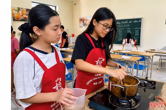 Khi căn bếp trở thành lớp học kỹ năng của trẻ em Hà Tĩnh 