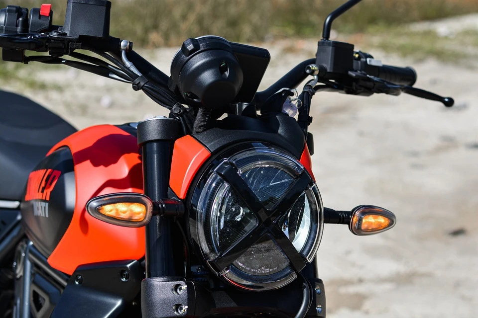 Cận cảnh Ducati thế hệ mới, giá khởi điểm 379 triệu đồng