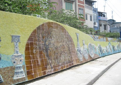 ... và đậm đà văn hóa trên con đường gốm sứ dài 4.000 m