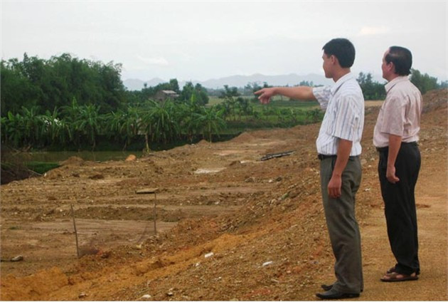 Khu đất hộ ông Hoàn chưa chịu giao trả để thi công.