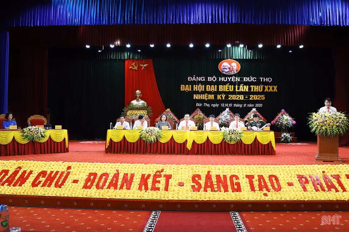 Nêu cao quyết tâm xây dựng huyện Đức Thọ đạt chuẩn nông thôn mới nâng cao