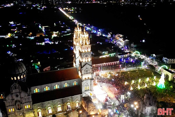 Hà Tĩnh rộn ràng đón Giáng sinh