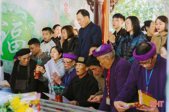 Hoạt động tín ngưỡng đầu năm: Làm gì để văn minh, đúng chuẩn?