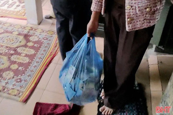 Thấy gì từ những khoản tiền “lạ” tại di tích Miếu Ao?!