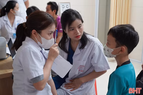 Hơn 600 trẻ em khuyết tật ở Hà Tĩnh được khám, phẫu thuật miễn phí