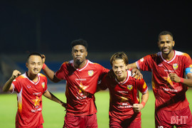 Hồng Lĩnh Hà Tĩnh vs Thanh Hoá: Sự cố hi hữu và bàn thắng quyết định