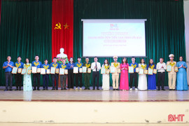 Tỉnh đoàn Hà Tĩnh tuyên dương 15 thanh niên tiên tiến làm theo lời Bác