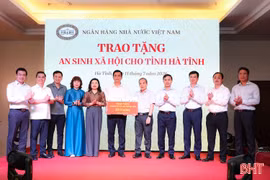 Ngân hàng Nhà nước hỗ trợ tỉnh Hà Tĩnh 10 tỷ đồng thực hiện an sinh xã hội 